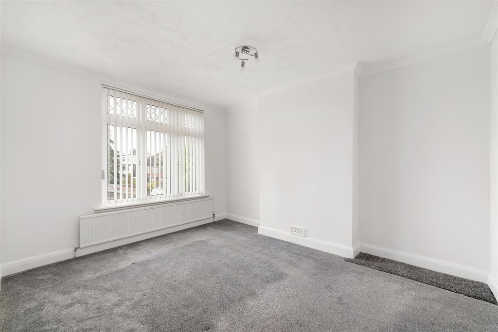 Additional image 9 of 3 bed property for saleLinks Avenue, Morden SM4