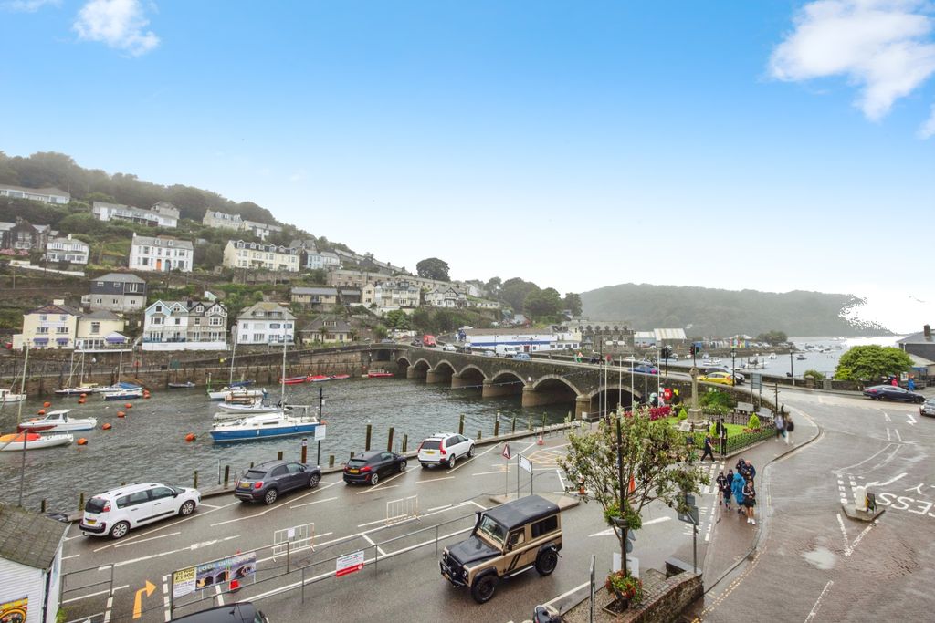 1 bed flat for saleFore Street, East Looe, Looe, Cornwall PL13 photo 4