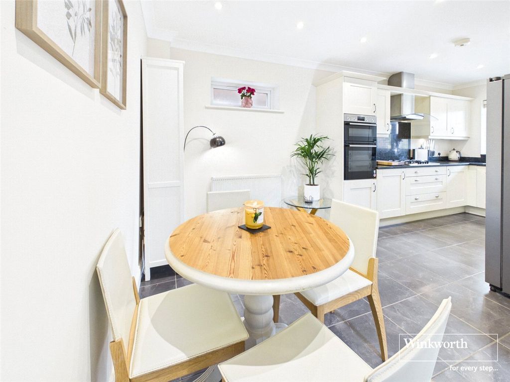 Additional image 4 of 4 bed detached house for saleEssex Street, Newbury, Berkshire RG14