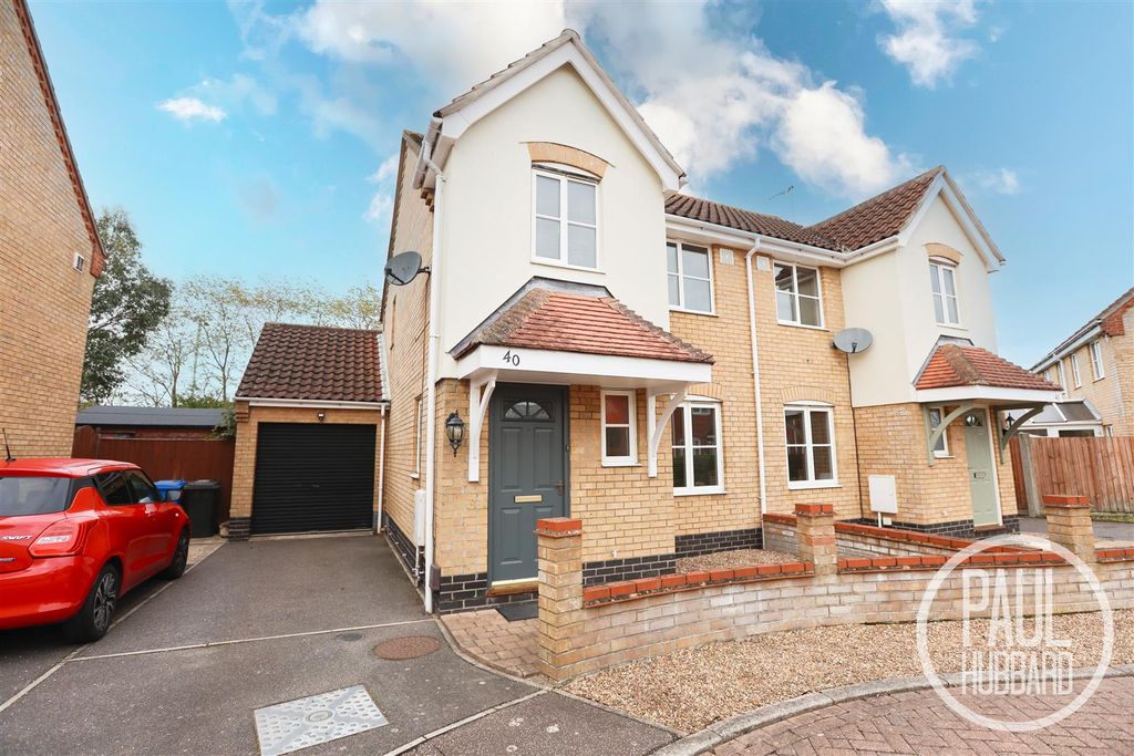 3 bed semi-detached house for saleKeel Close, Carlton Colville NR33