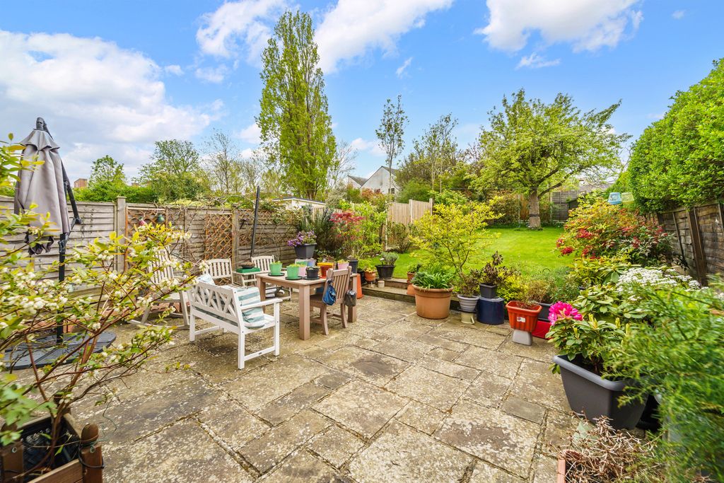 Additional image 3 of 4 bed semi-detached house for salePollard Road, Morden SM4