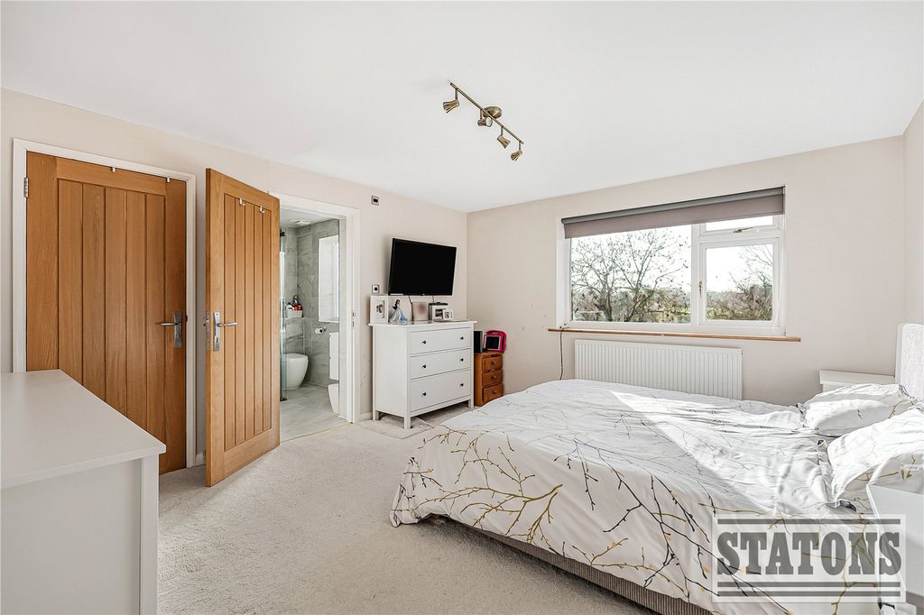 Additional image 15 of 5 bed detached house for saleThe Avenue, Potters Bar, Hertfordshire EN6