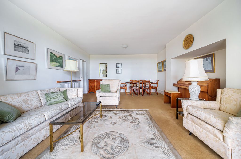 2 bed flat for saleSwan Green, Emery Down, Lyndhurst SO43 photo 4