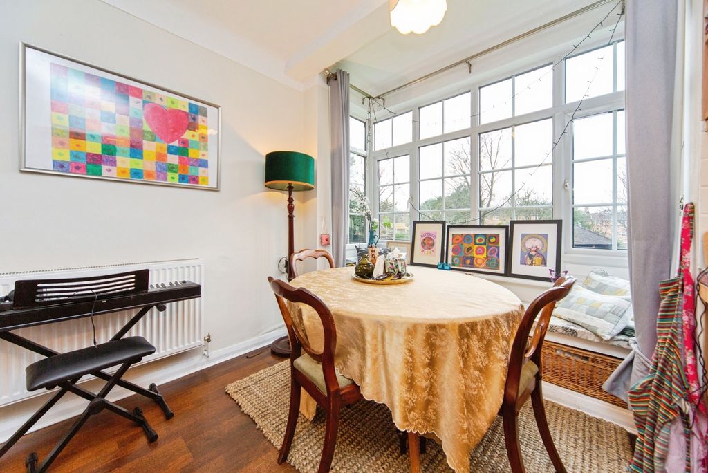 Additional image 3 of 2 bed flat for saleVictoria Gardens, Prenton CH43
