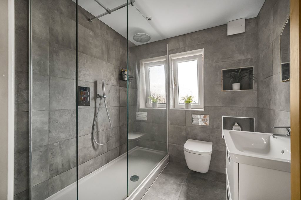 Additional image 32 of 4 bed semi-detached house for saleWhiterock Avenue, Pontypridd CF37