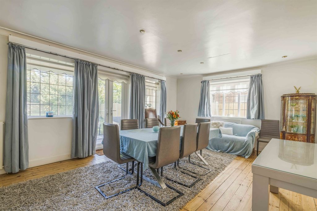 Additional image 8 of 6 bed detached house for saleLime Tree Road, Norwich NR2