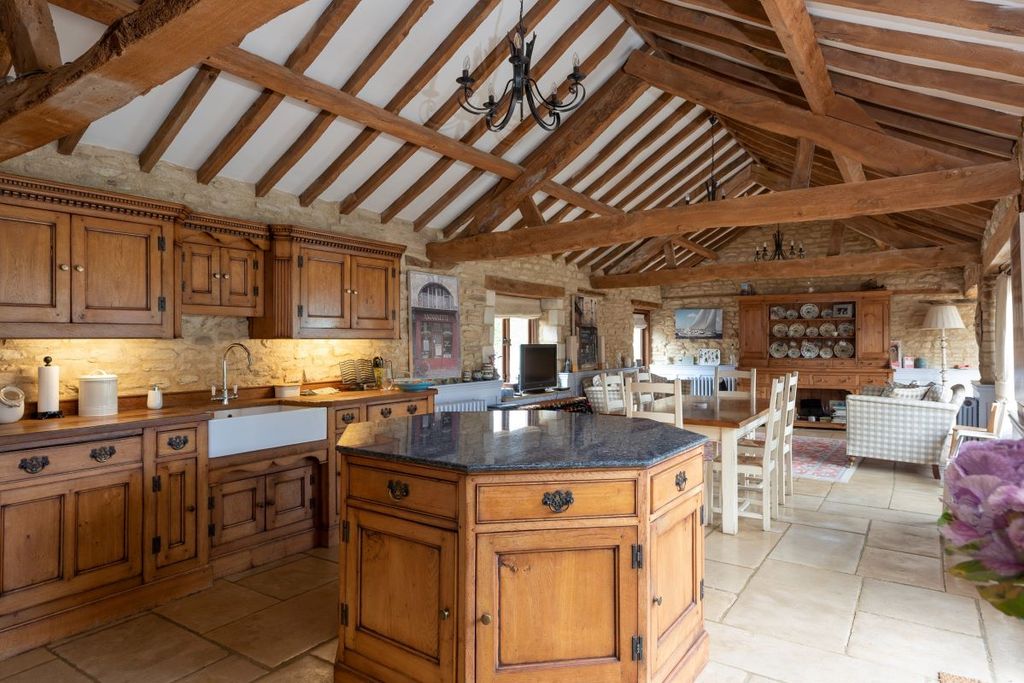 4 bed barn conversion for saleGreyfriars, Cold Brayfield, Olney, Buckinghamshire MK46 photo 2