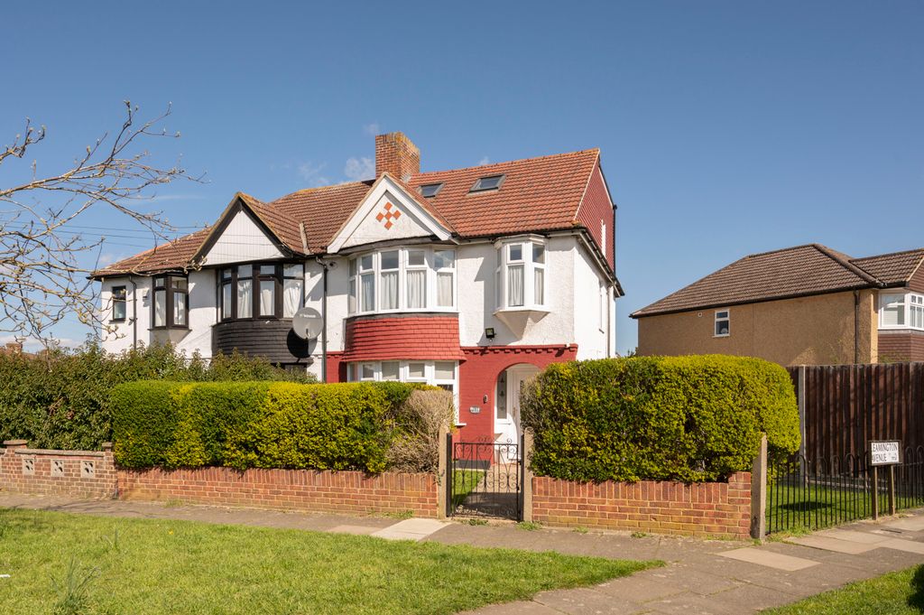 Additional image 25 of 4 bed semi-detached house for saleMonkleigh Road, Morden SM4
