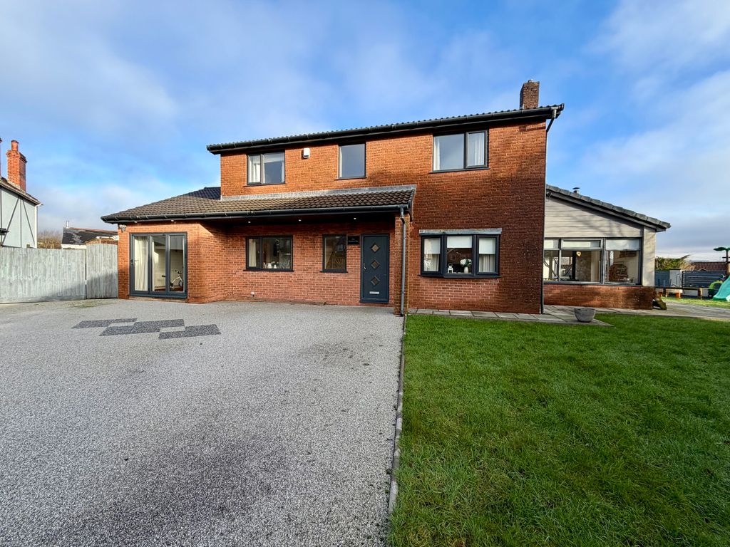 3 bed detached house for saleWoodland Way, Heolgerrig, Merthyr Tydfil CF48