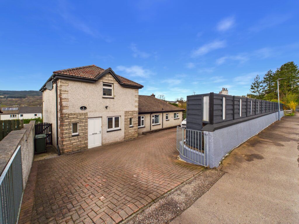 5 bed detached house for saleAchnashee, Manse Brae, Lochgilphead, Argyll PA31