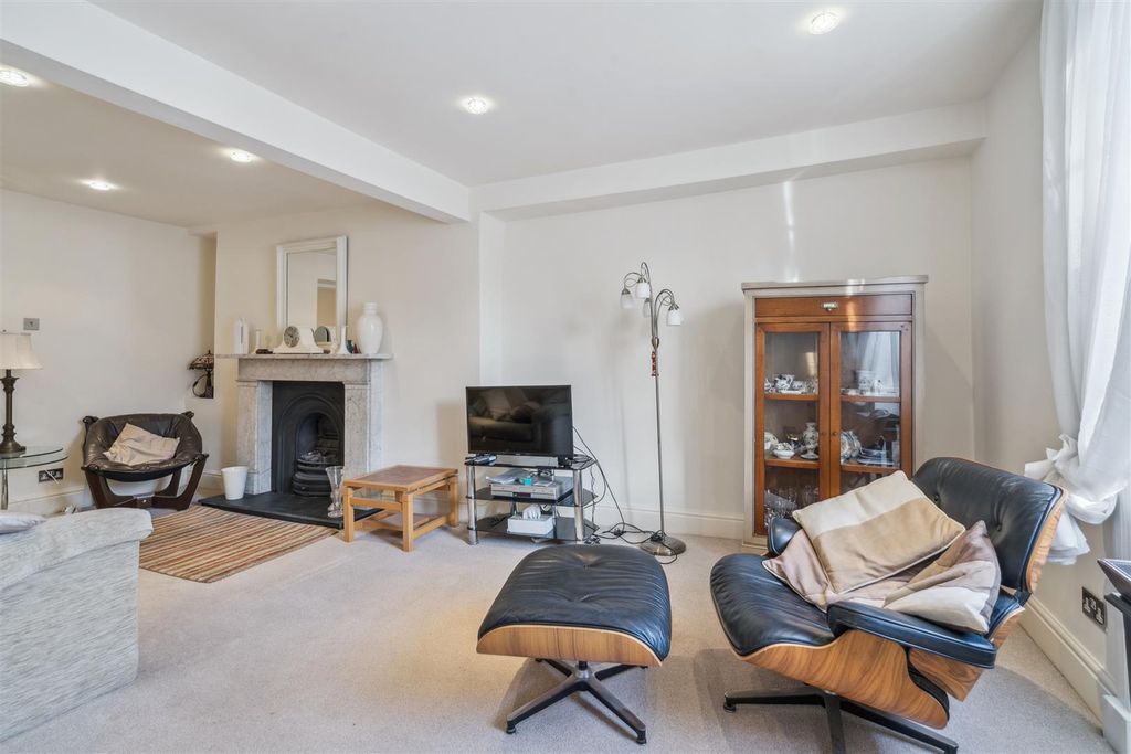 Additional image 7 of 3 bed property for saleHigh Street, Olney MK46