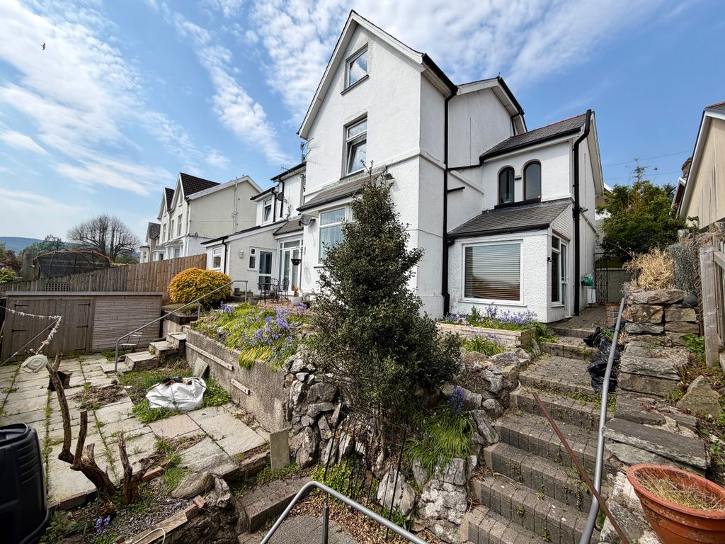 6 bed detached house for saleWellfield, Pontmorlais West, Merthyr Tydfil CF47
