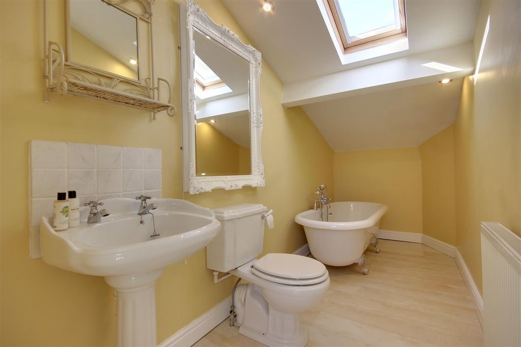 Additional image 19 of 6 bed detached house for saleWoodlands Rise, North Ferriby HU14