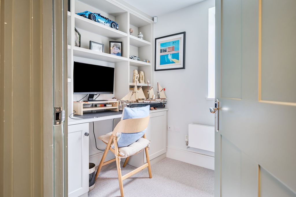 Additional image 19 of 3 bed flat for saleAdams Walk, Midhurst GU29