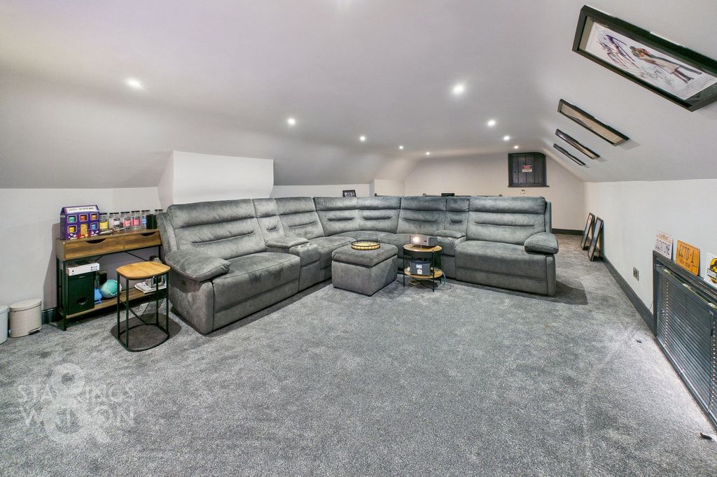 Additional image 25 of 6 bed detached house for saleKirkley Cliff Road, Lowestoft NR33