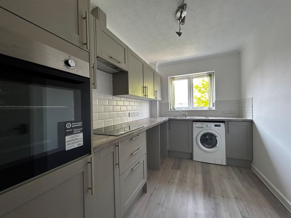 Additional image 3 of 2 bed flat for saleAnning Road, Lyme Regis DT7