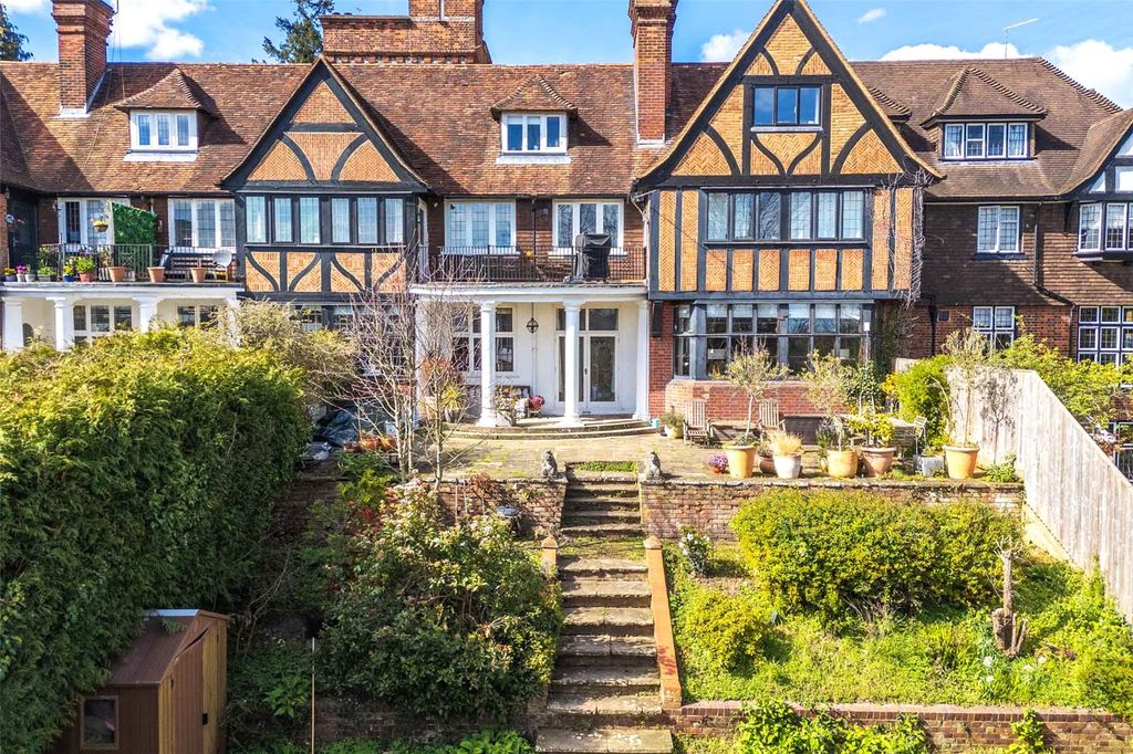 3 bed flat for saleHighfields, Marlow, Buckinghamshire SL7