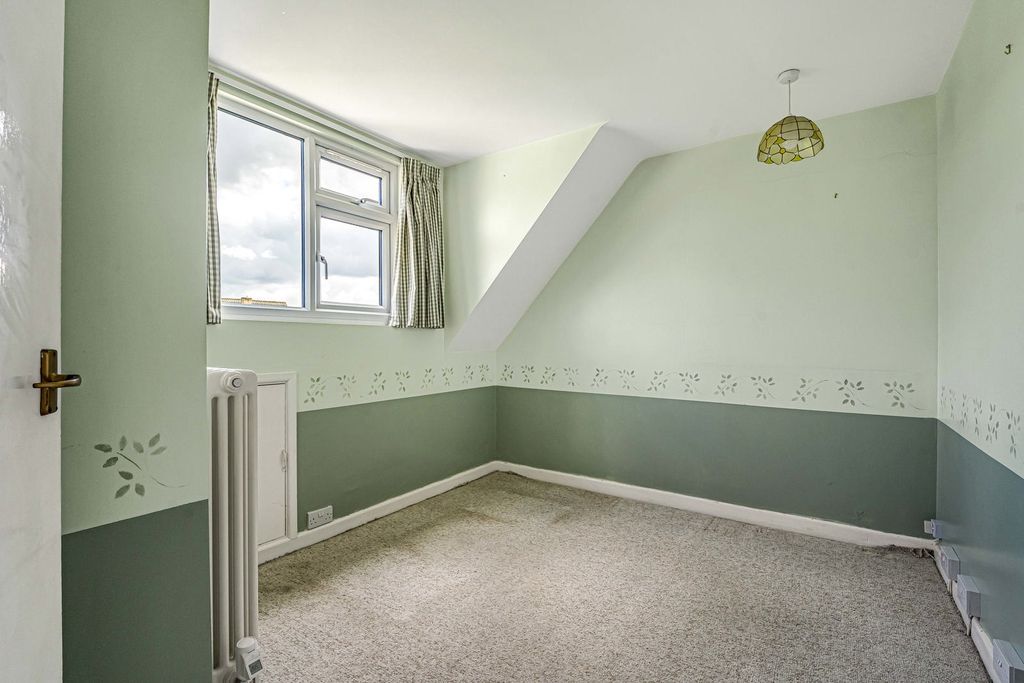 Additional image 11 of 3 bed detached house for saleWest Way, Lechlade, Gloucestershire GL7