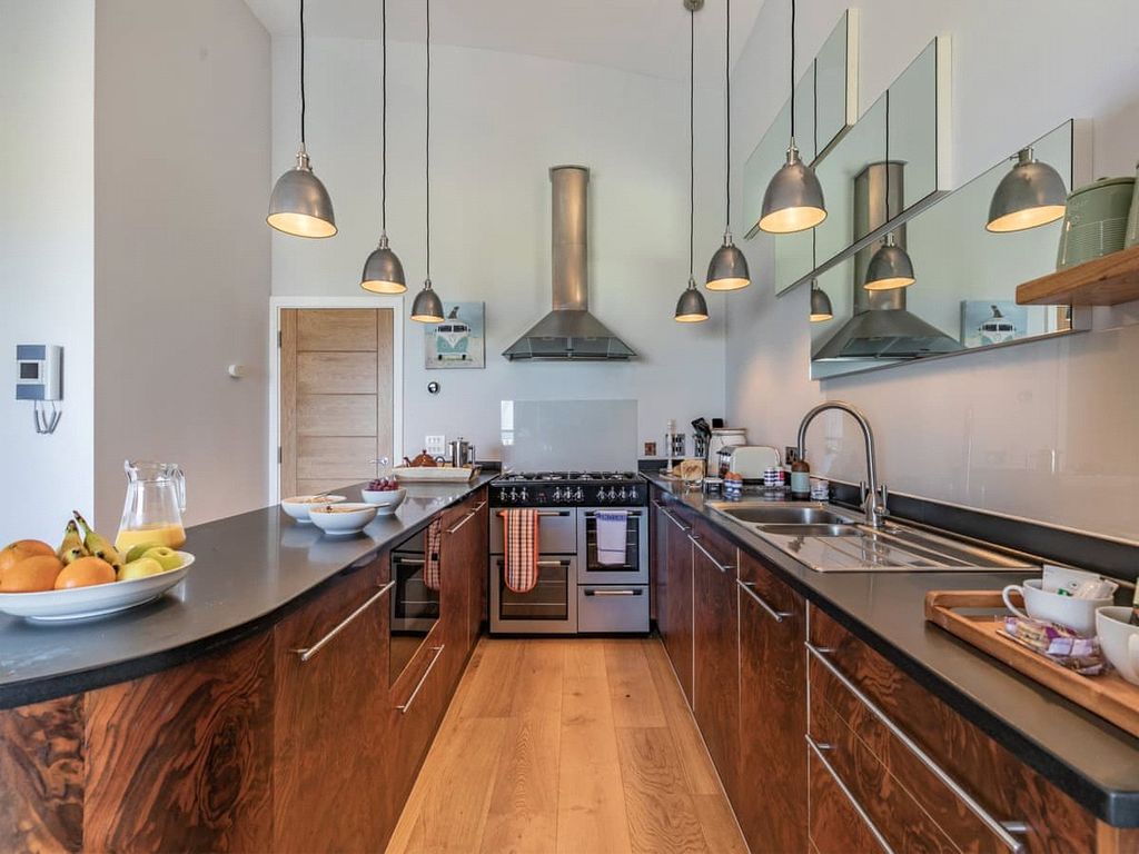 Additional image 6 of 2 bed flat for salePentire Road, Newquay, Cornwall TR7