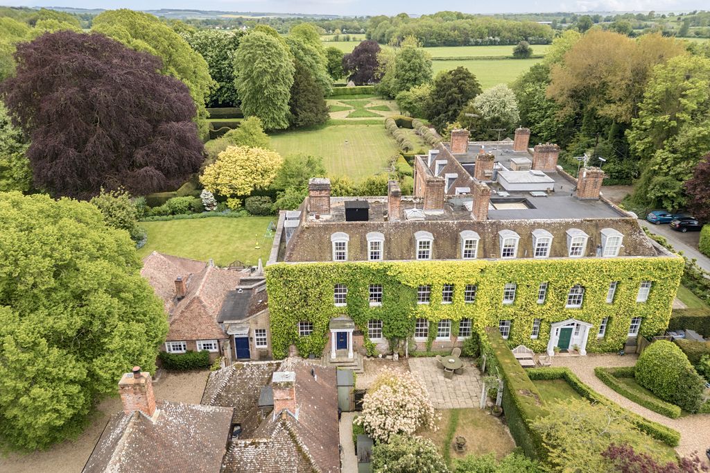 5 bed mews for saleWest Stowell, Marlborough SN8