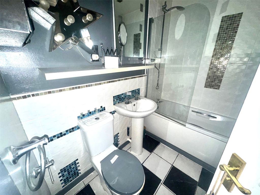 Additional image 6 of 1 bed flat for saleTuke Grove, Wakefield, West Yorkshire WF1