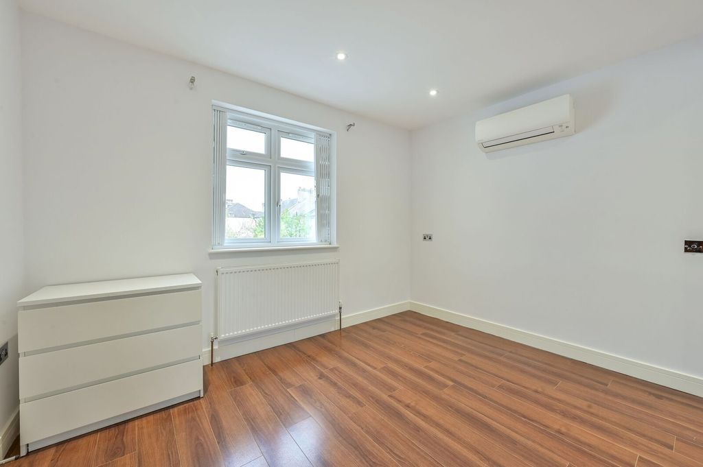 Additional image 19 of 5 bed semi-detached house for saleThurleston Avenue, Morden SM4