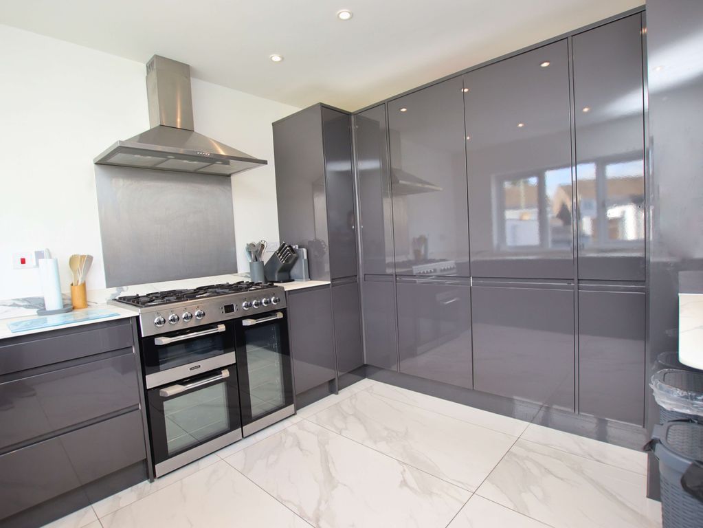 Additional image 6 of 4 bed detached house for saleMaes Yr Afon, Pontyclun CF72