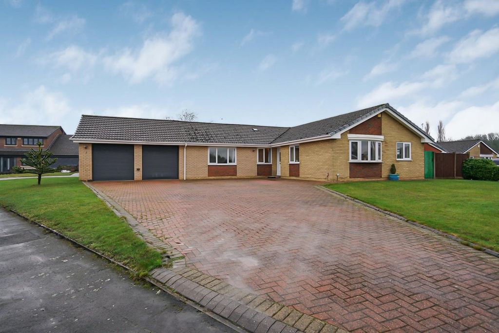 5 bed detached bungalow for saleRedwaters, Leigh WN7