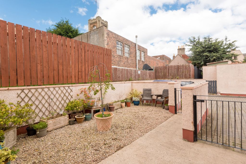 Additional image 16 of 3 bed town house for sale1 Kirk View, Law Road, North Berwick, East Lothian EH39