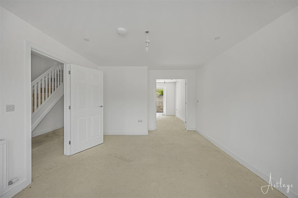 Additional image 9 of 3 bed detached house for saleClos Yr Ysgol, Clyne, Neath SA11