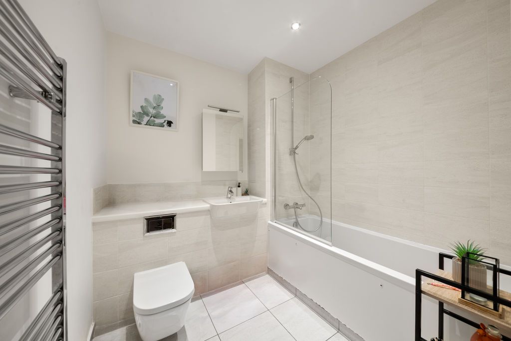 Additional image 12 of 2 bed flat for saleLarkspur Court, Rectory Park Avenue, Northolt UB5