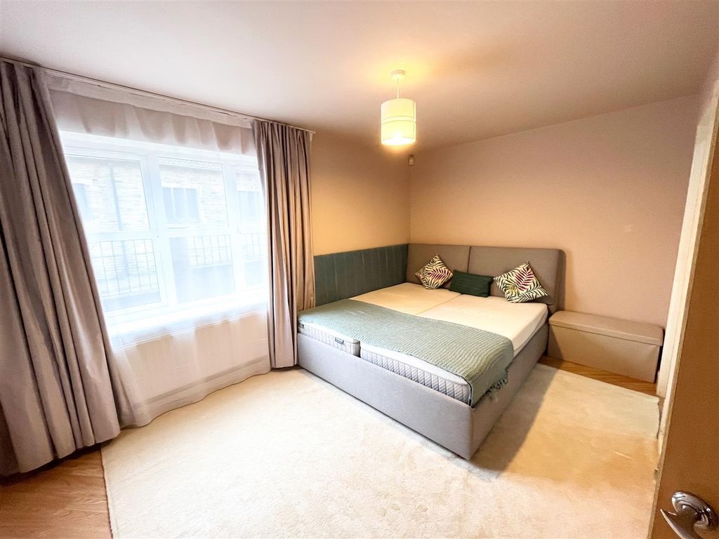 Additional image 6 of 2 bed flat for saleBrough Street West, Macclesfield SK11