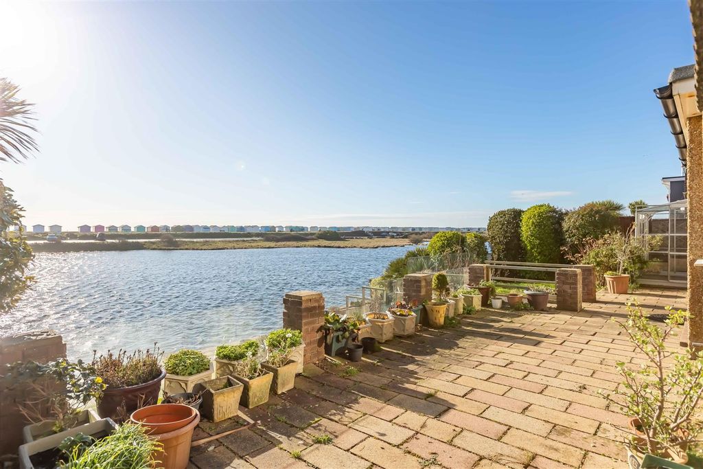 Additional image 25 of 3 bed detached house for saleBrighton Road, Lancing BN15