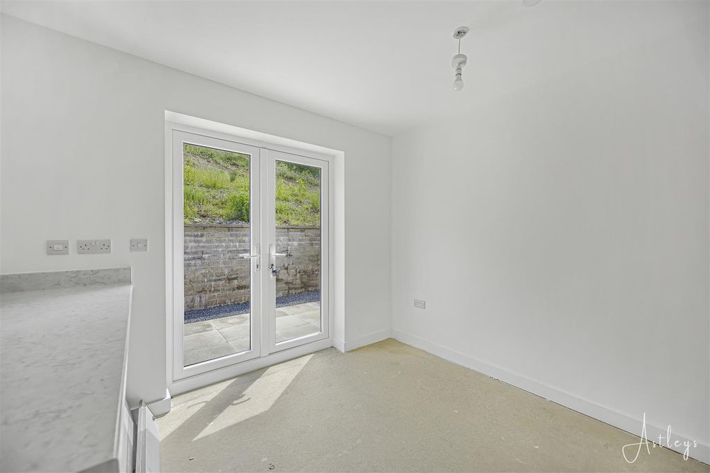 Additional image 7 of 3 bed detached house for saleClos Yr Ysgol, Clyne, Neath SA11