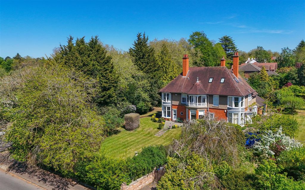 Additional image 33 of 7 bed semi-detached house for saleAbington Park Crescent, Northampton NN3