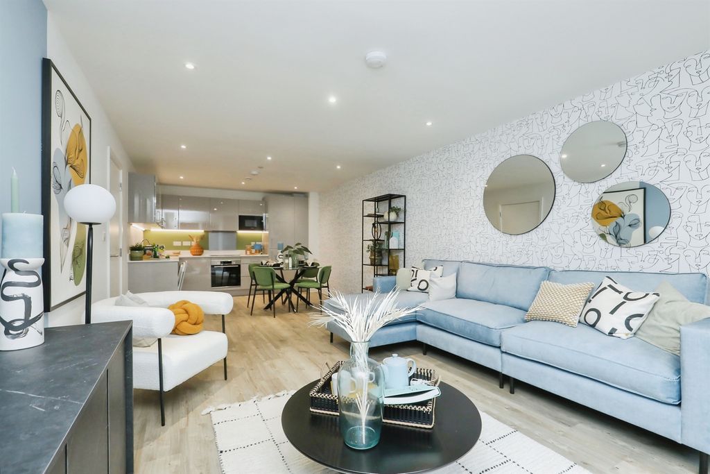 2 bed flat for salePrintworks Drive, Norwich NR3 photo 2