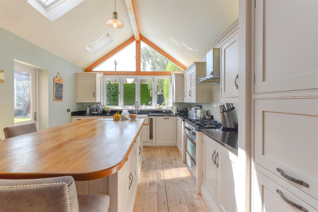 Additional image 10 of 5 bed detached house for saleThe Drive, Kingsley, Northampton NN1
