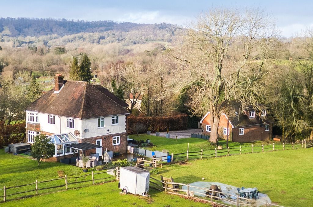5 bed detached house for saleSchool Lane, Petersfield GU32
