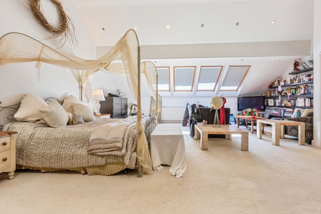 Additional image 11 of 5 bed detached house for saleThe Rise, Darras Hall, Ponteland, Northumberland NE20