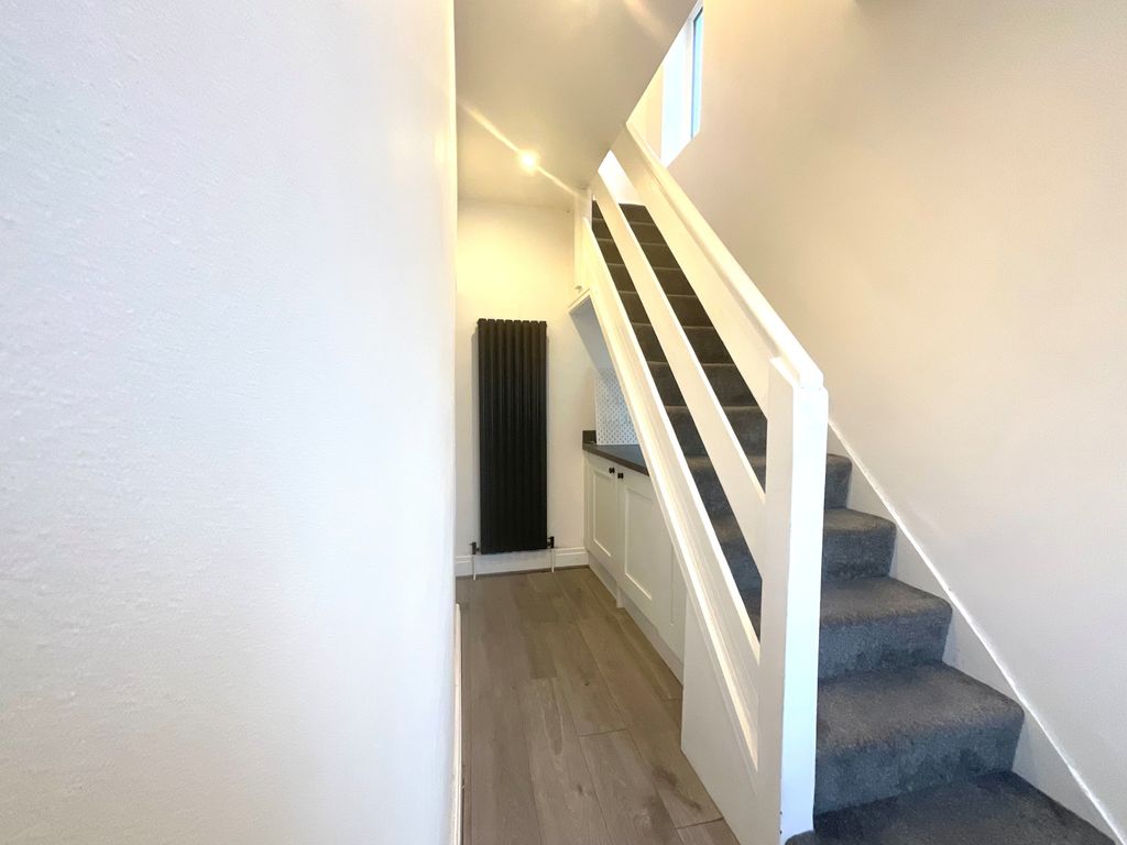 3 bed flat for saleBlackpool Road, Ashton PR2 photo 2