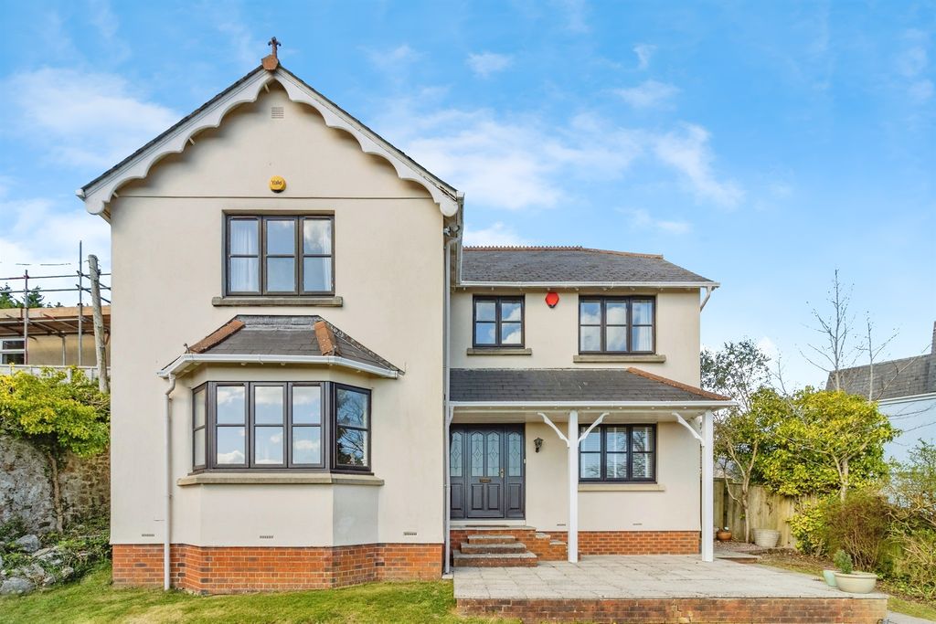 4 bed detached house for saleSouth Road, Newton Abbot TQ12
