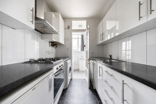 2 Bed Flat, Sinclair House, WC1H, N1 7GU photo 3
