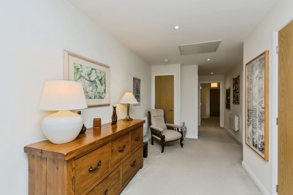 Additional image 5 of 2 bed flat for saleCoare Street, Macclesfield, Cheshire SK10