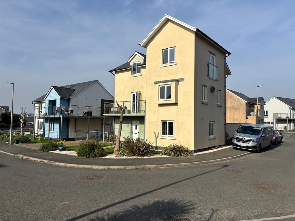 4 bed detached house for saleCefn Padrig, Llanelli SA15