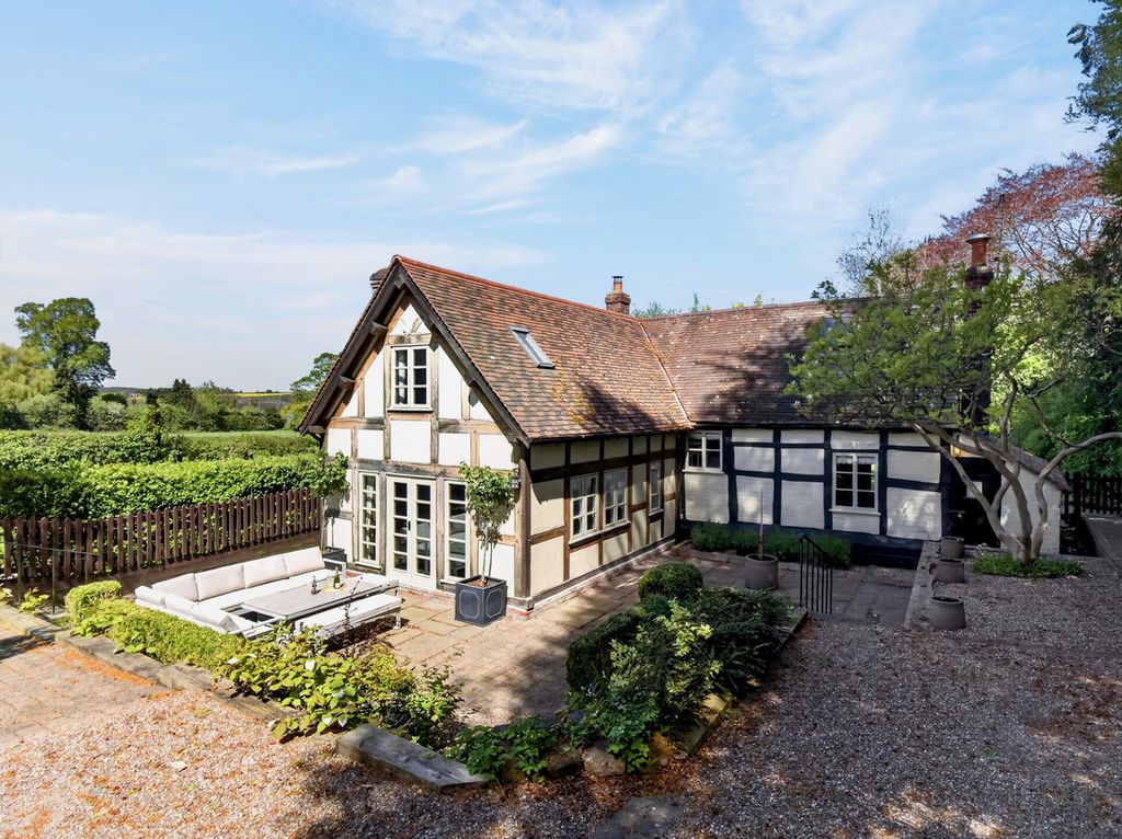 3 bed detached house for saleShore Lane, Cressage Shrewsbury, Shropshire SY5
