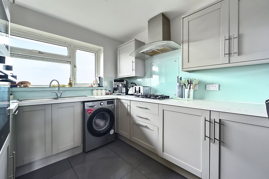 Additional image 2 of 2 bed flat for saleBeach Croft, Lancing, West Sussex BN15