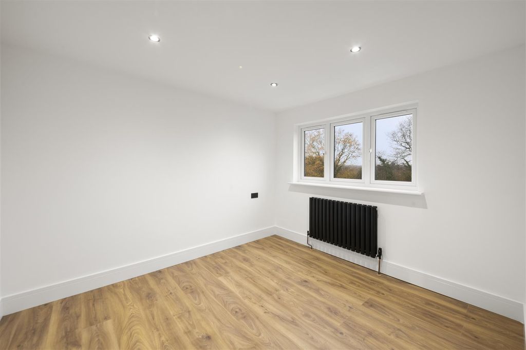 Additional image 15 of 5 bed semi-detached house for saleThe Heights, Northolt UB5