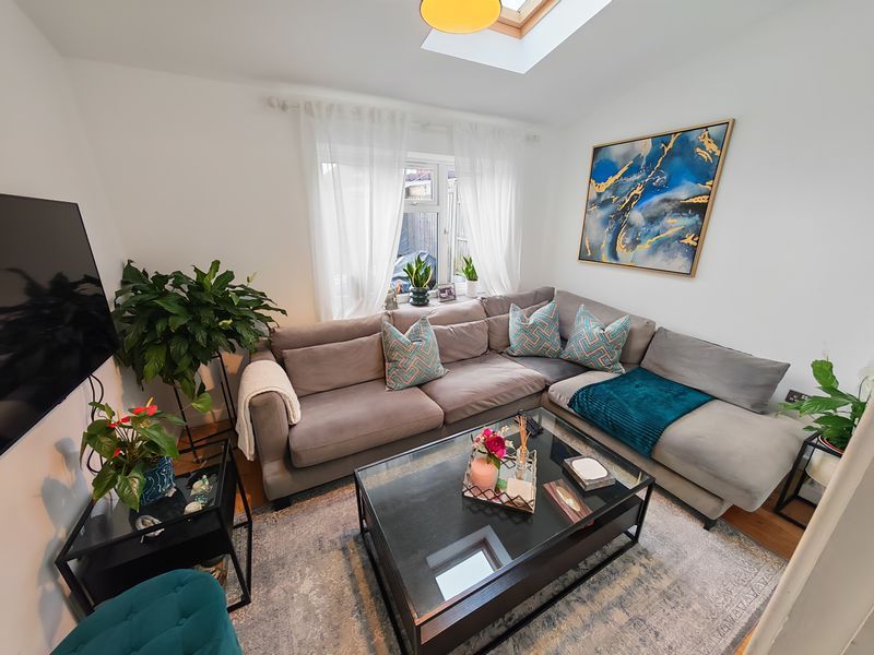 Additional image 3 of 8 bed semi-detached house for saleNewbury Close, Northolt UB5