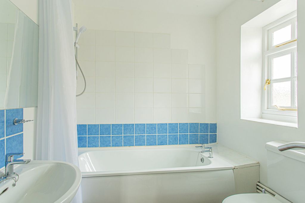 Additional image 12 of 2 bed flat for saleLondon Road, Tetbury GL8