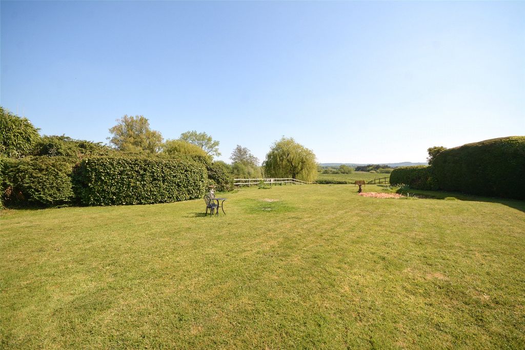 Additional image 16 of 2 bed flat for saleLower Street, Pulborough, West Sussex RH20